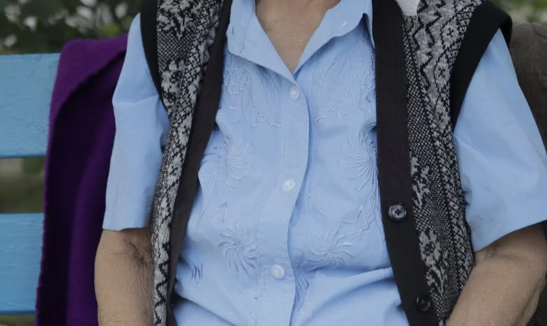 “Tijdens het ontbijt klaagde mijn schoonmoeder dat ze nooit meer zou komen”: Hoe onverwachte onafhankelijkheid mijn leven veranderde