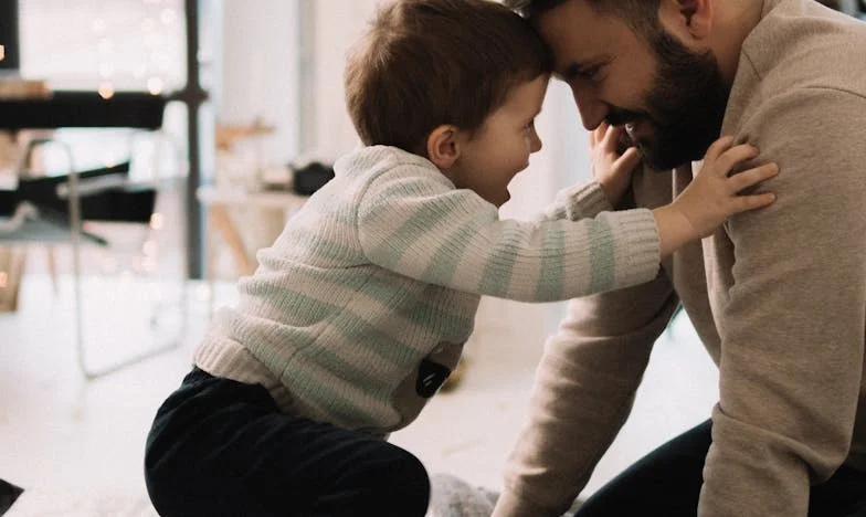 Toen mijn dochter ziek werd, viel mijn wereld uit elkaar: Het verhaal van een vader, een leugen en een verloren identiteit