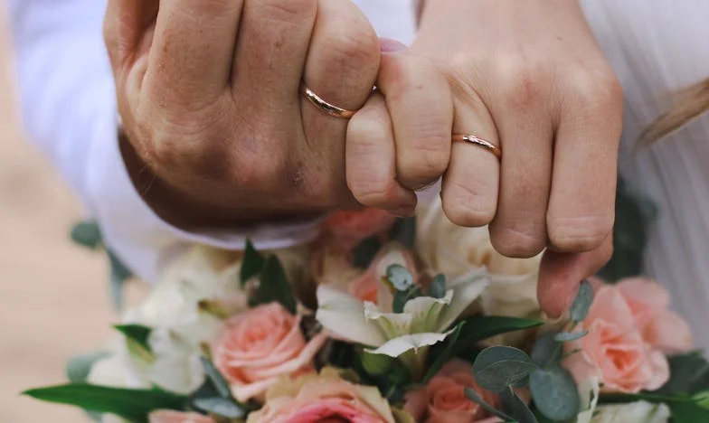 Twee Wegen naar de Waarheid: Het Verhaal van Verloren Tweelingen en Eén Vrouw