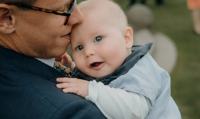 Wanneer Wordt Mijn Dochter Volwassen? Een Moederhart in de Nederlandse Suburb
