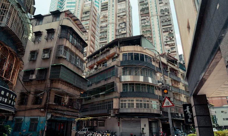 Cuando el mundo se aleja: La historia de Mariana y Emiliano