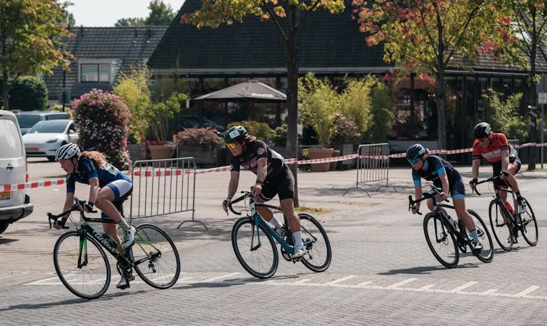 El secreto redondo en la caja: Una historia de Zaira y Kevin