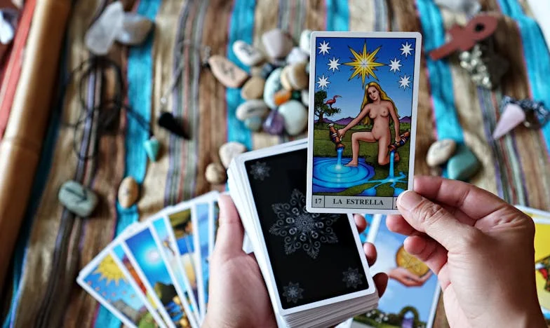 Entre Puré y Klopsiki: Una Cena, Dos Vidas y un Secreto