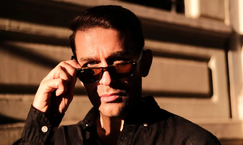 Entre Sombras y Esperanza: La Casa de Mamá