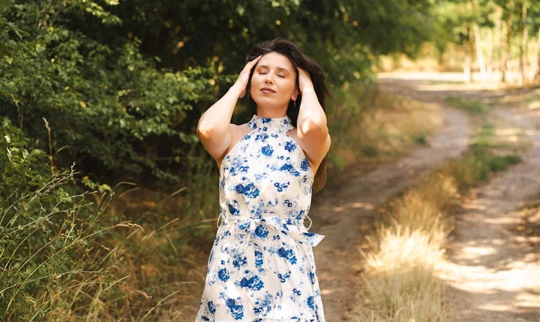 Entre Sombras y Recuerdos: La Última Puerta de la Abuela