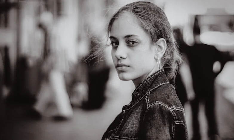 La hija de Helena: secretos bajo el jacarandá