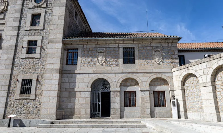 Los ecos del silencio: La soledad de Agatha en la vejez