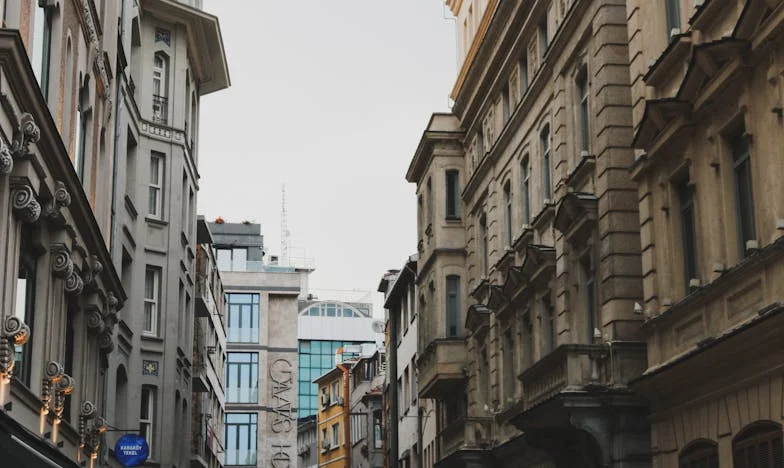 Promesas bajo la lluvia: Una historia de cambios y segundas oportunidades
