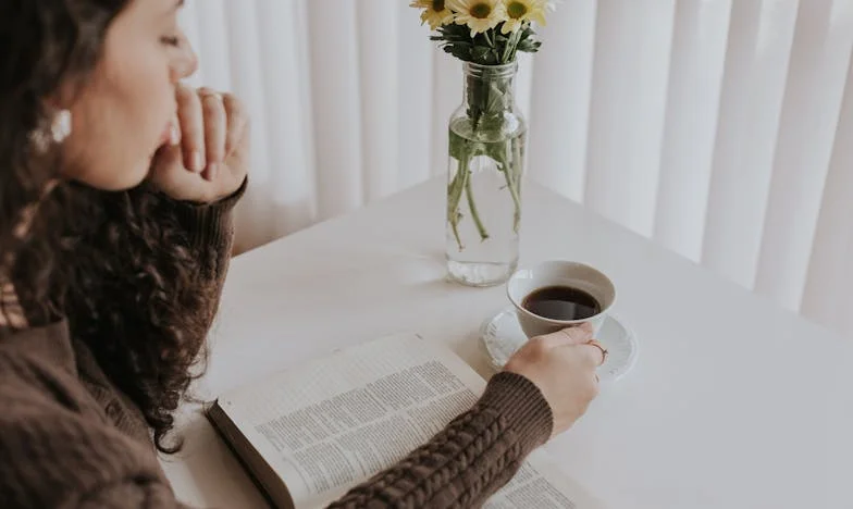 Secretos Bajo el Jacarandá