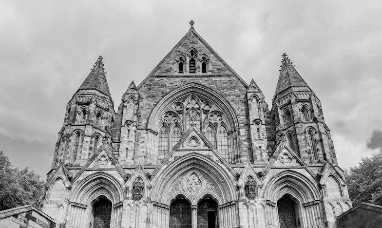 Creí que tenía el yerno perfecto: hasta que me cobró por cuidar a mi nieta