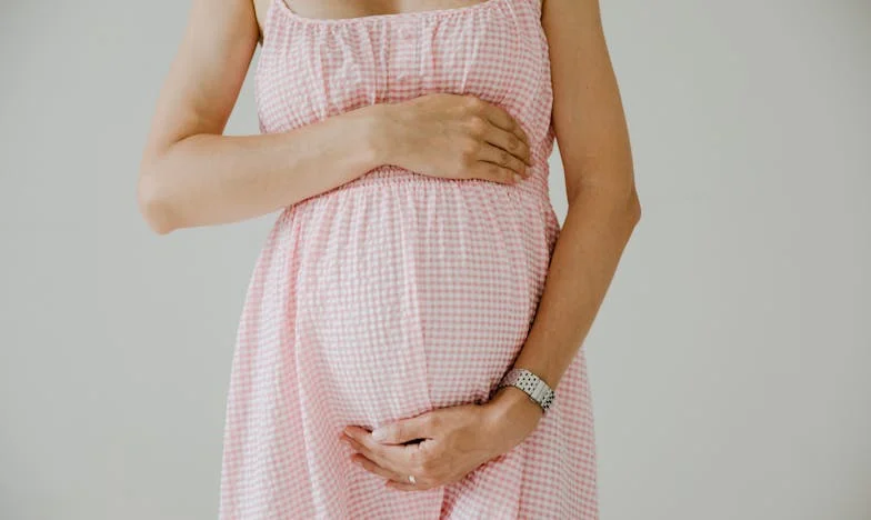 El Último Abrazo de Aarón: Un Adiós en el Cementerio de San Miguel