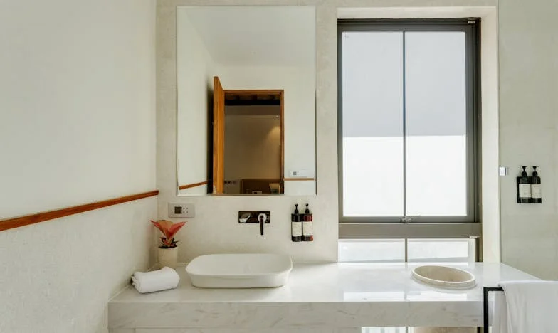 Entre el amor y el orgullo: Una maleta llena de silencios