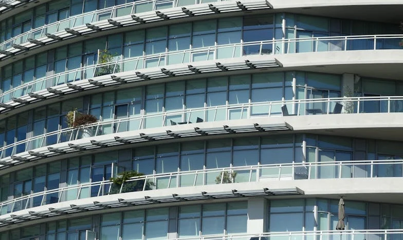 Entre paredes ajenas: Mi vida con los suegros