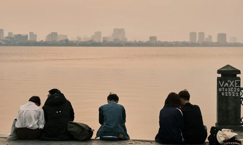 La invitación que nunca llegó: el día que mi hija rompió mi corazón