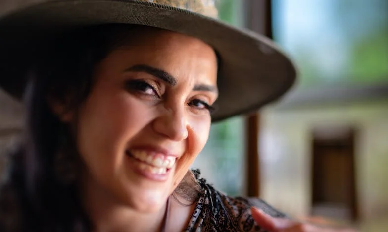 Por ti, hermana: Una vida entre promesas y silencios