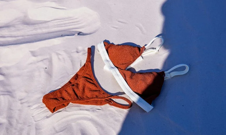 Cerraduras Nuevas, Viejas Heridas: La Historia de una Suegra y un Hogar en Llamas