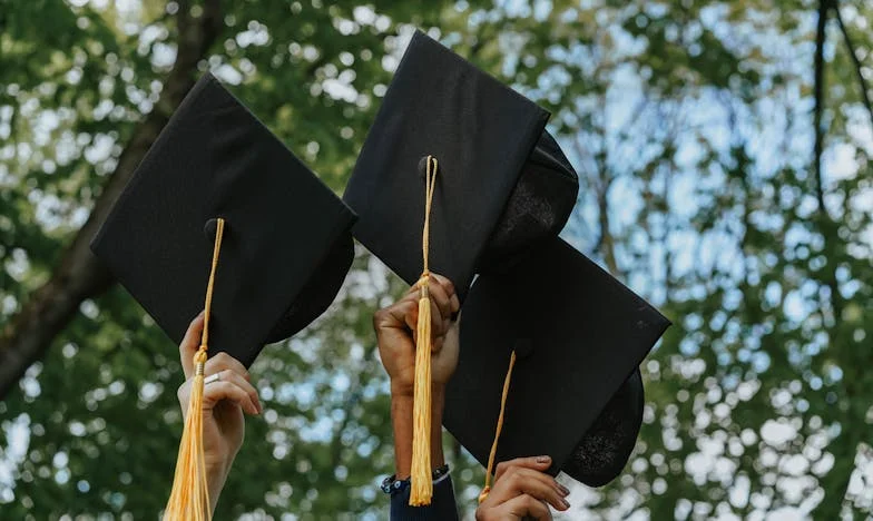 Cuando el amor se quema: Historia de una cocina, orgullo y silencios