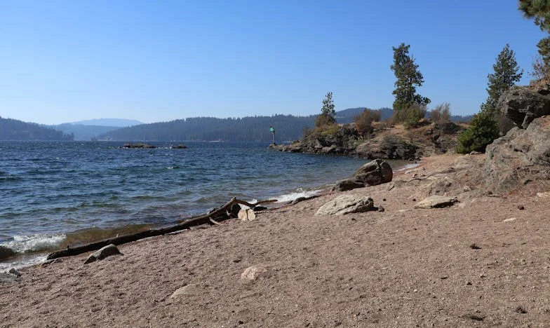 El dibujo de Emiliano: Un secreto entre crayones y sombras