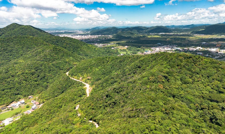 El Honda Azul y la Marea: Una Historia de Decisiones y Consecuencias en Valparaíso