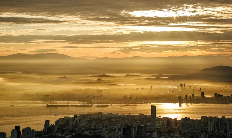 El Silencio de las Teclas: Cuando Mamá No Quiere Escuchar