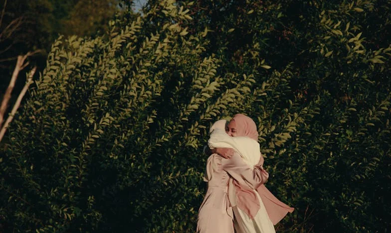 Entre Dos Fuegos: Cuando Mi Esposo Pidió Que Mi Madre Se Fuera de Casa