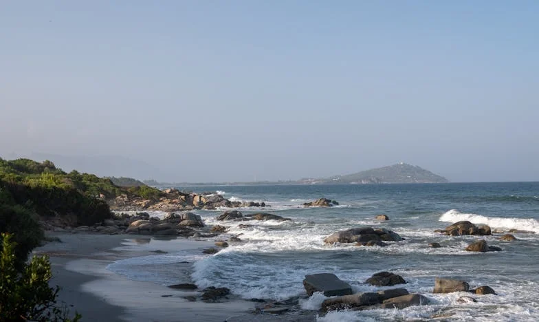 La Fiesta Invisible: El Cumpleaños que Rompió mi Silencio