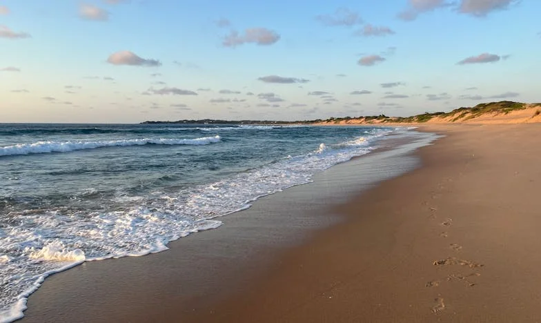 Puertas Cerradas: La Vida de Mariana Entre Chismes y Matrimonios Forzados
