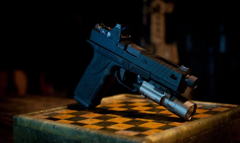 Si me amas como madre, déjalo: Una historia de amor, control y decisiones