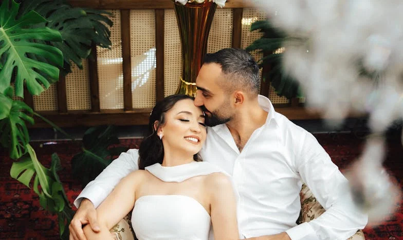 El día que mi suegra gritó: "¡Ven ya por tu hija!" — Cuando sentí que todo se rompía