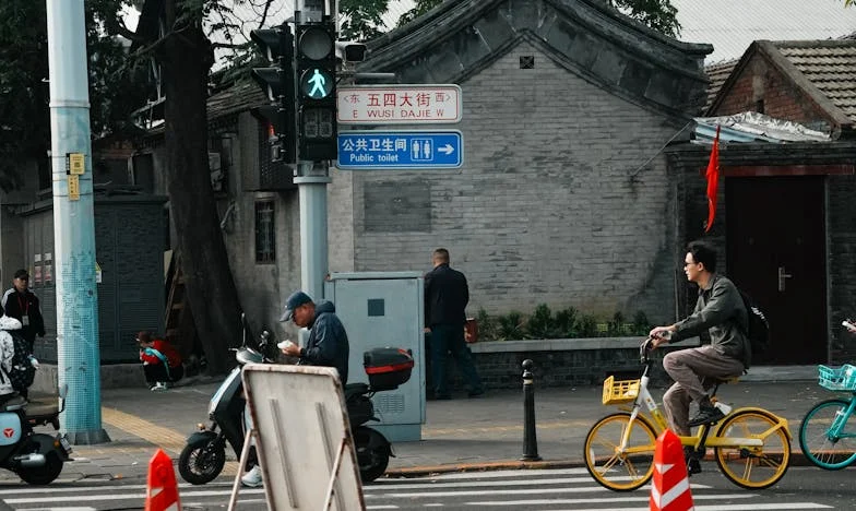 Mensajes desconocidos en el celular de mi esposo: Entre la duda y el renacer del amor