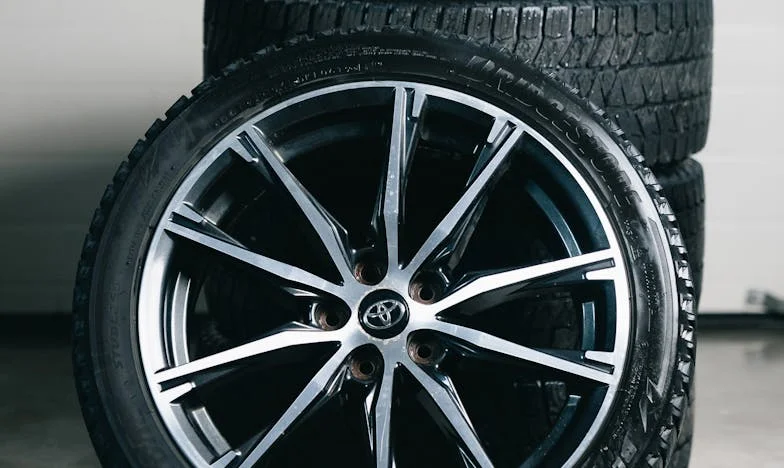 “Trae a los niños, pero no olvides la billetera”: Un secreto familiar bajo el mango