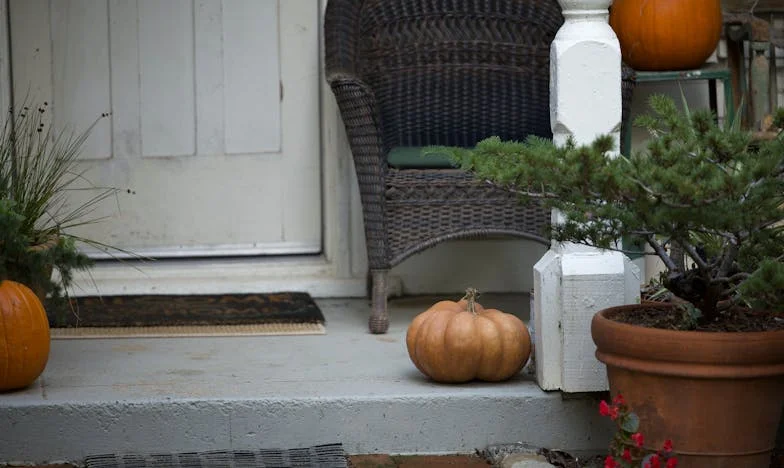 No sabía que mi esposo pagaba las deudas de su exesposa: el secreto que destrozó mi familia