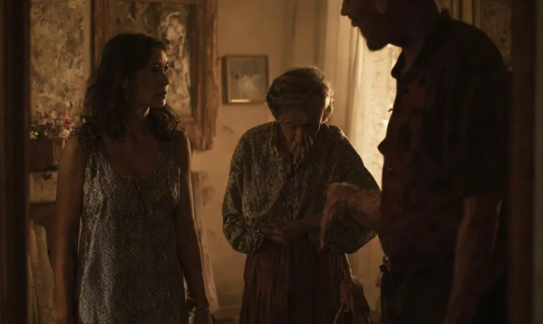 Cuando le pedí a mi esposo que ayudara a 'tu mamá', ella rompió en llanto y se fue de nuestra casa