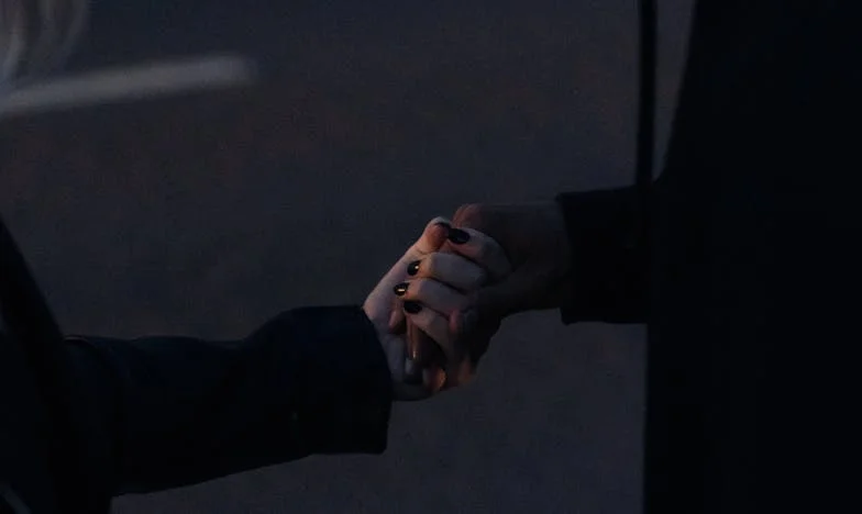 Entre el amor y la culpa: Cuando mi esposo eligió a su madre