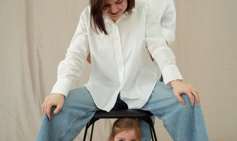 A la sombra de mi suegra: Confesiones de una madre sobre el peso de la ayuda