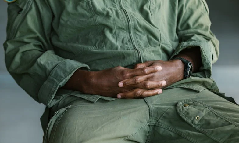 La Noche de Bodas que Nunca Olvidaré: Un Secreto Bajo la Cama