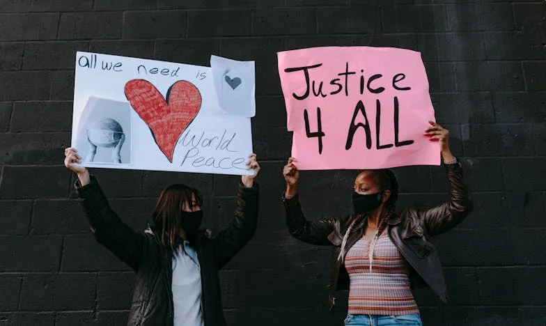 Una llamada en la madrugada – La historia de Mariana y el eco de su pasado