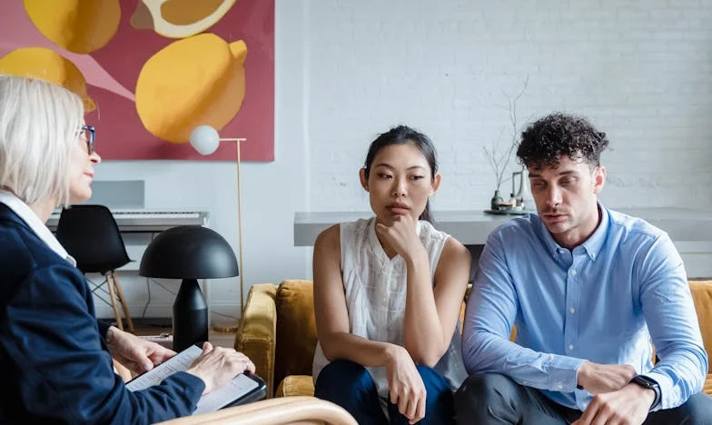 Cuando la Nuera Entró en Mi Casa: Una Historia de Severidad, Incomprensión y Gratitud Inesperada