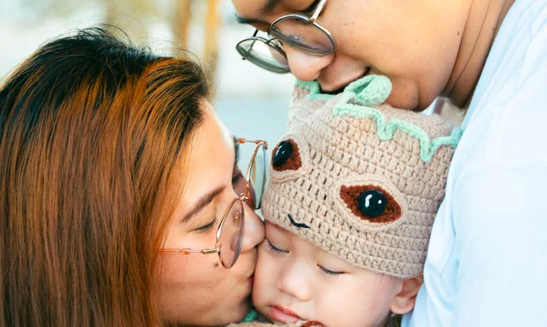 El huésped inesperado: Prueba de matrimonio bajo el mismo techo