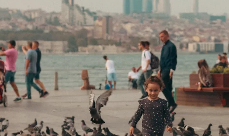 La fiesta de mi hermana y el silencio que me rompió