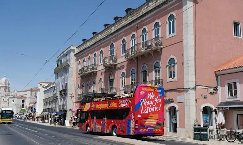 Entre Sombras e Luz: O Meu Caminho em Lisboa