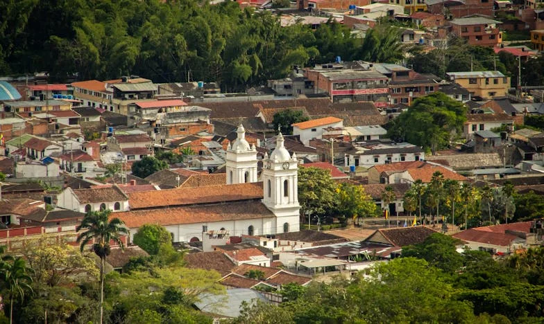 Entre o Silêncio e a Tempestade: O Dia em que o Meu Filho Voltou para Casa