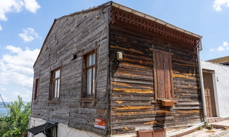 Quando a Casa Fica Vazia: O Eco dos Anos Que Passam