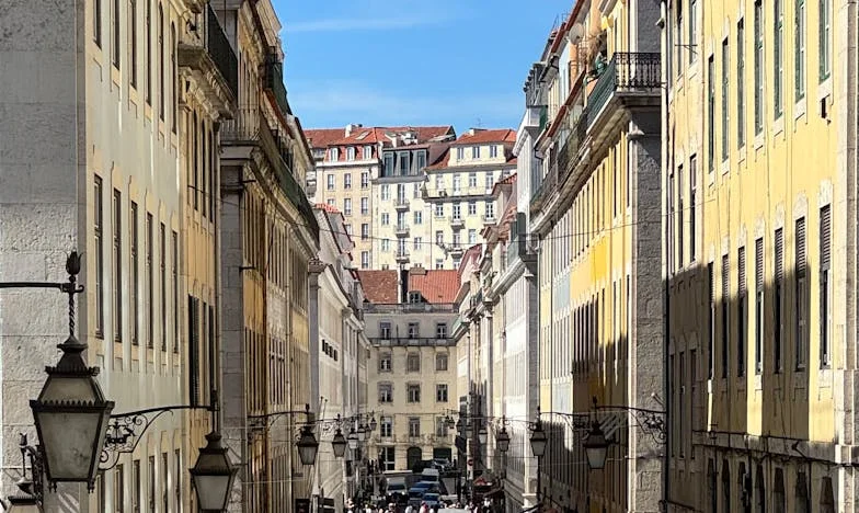 Entre o Silêncio e o Grito: O Dia em Que Vi o Meu Mundo Rachar