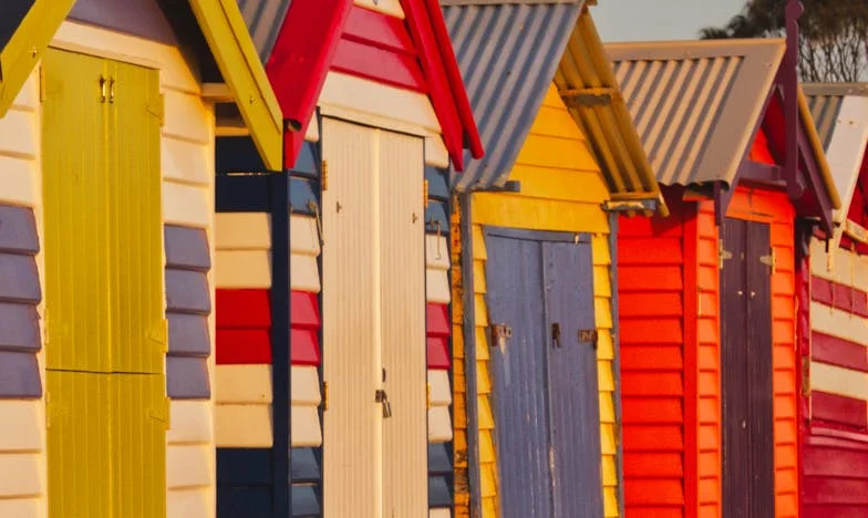 Entre Panelas e Silêncios: O Jantar Que Nunca Sacia