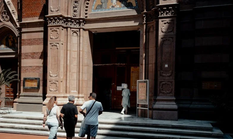 Mãe, Meu Porto ou Meu Naufrágio? Entre o Sangue e o Perdão