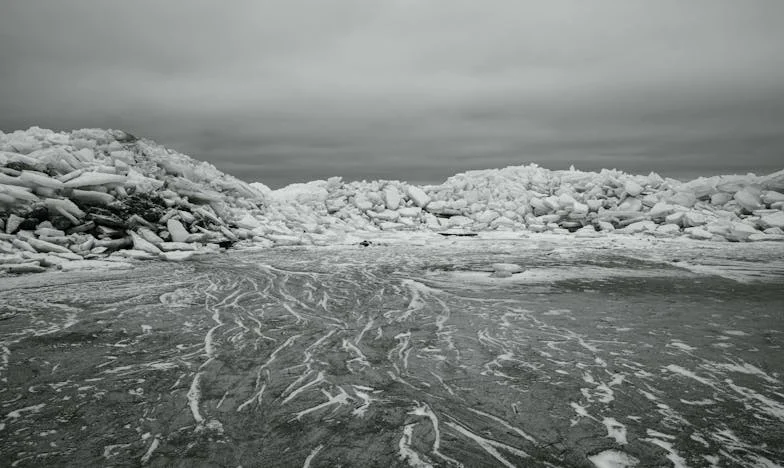 O Fantasma do Meu Marido: Entre o Trabalho, a Mãe Dele e o Meu Silêncio