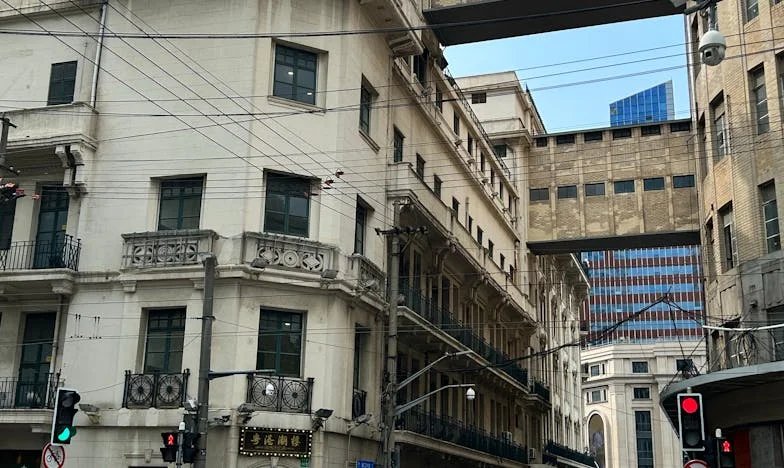 O Fim de Semana Que Mudou Tudo – Quando a Sogra Entra Pela Porta (E Pela Nossa Vida)