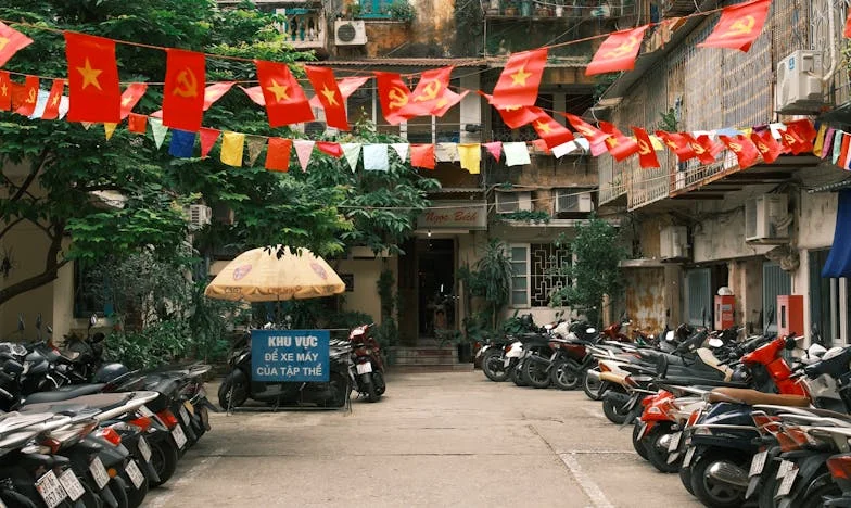 Quando o Meu Sogro Veio Morar Connosco: Entre Paredes e Silêncios