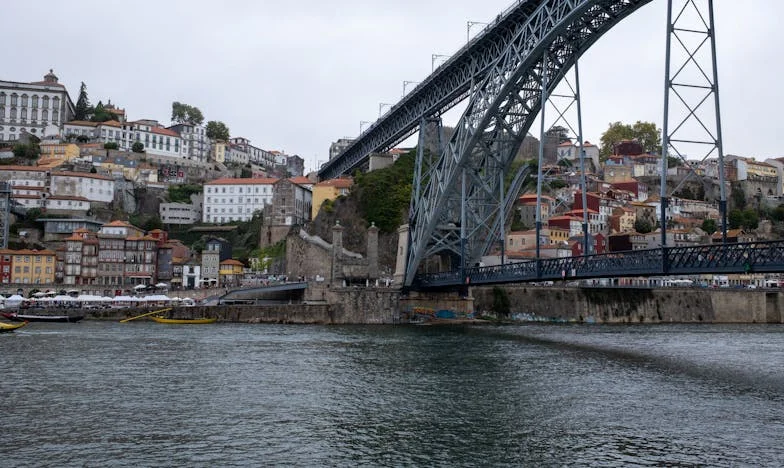 Sempre Serei a Culpada? – A Sombra de Uma Família Portuguesa